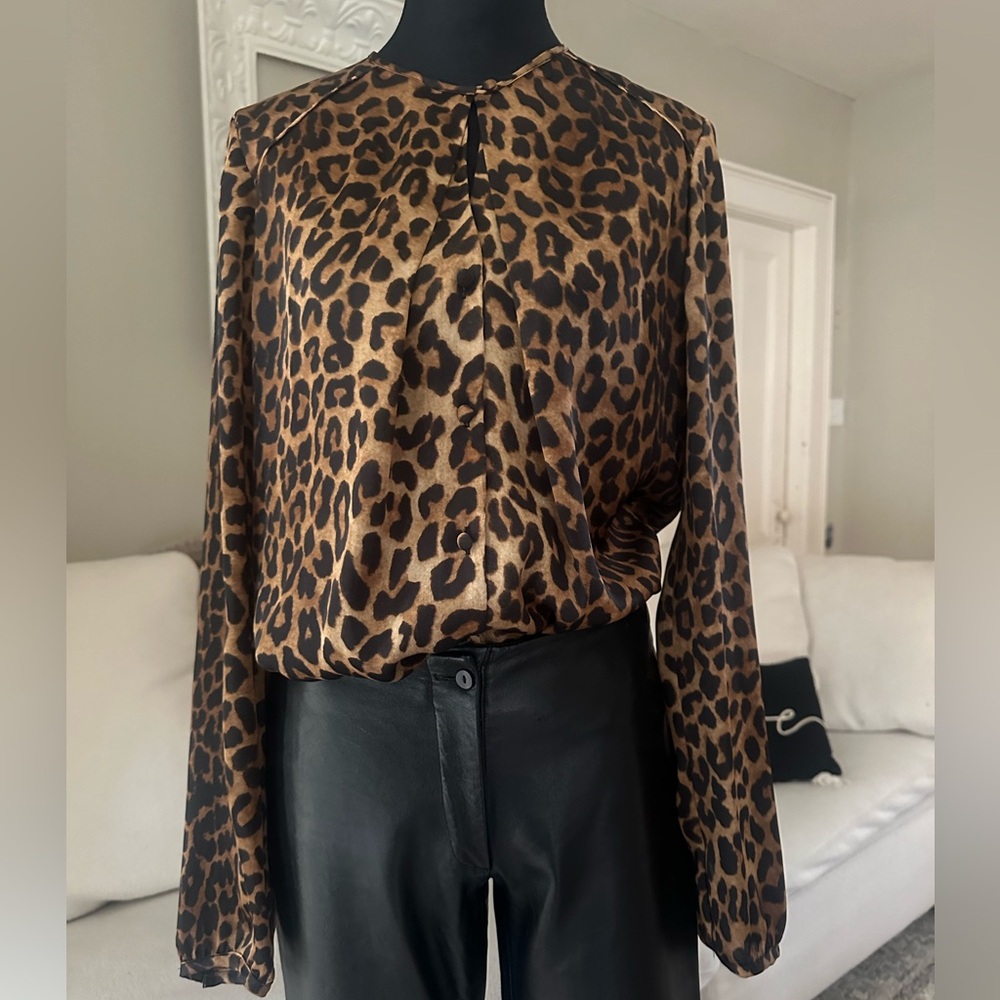 Jones New York Animal Print Leopard Print Black Brown Satin Blouse Size 6